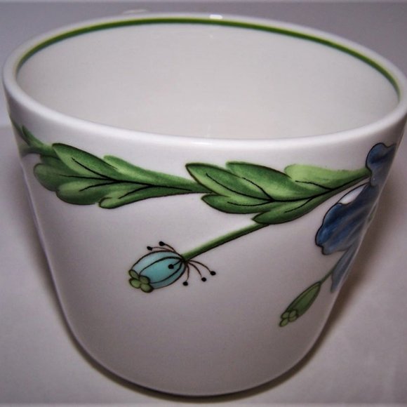 4 Villeroy & Boch Amapola Flat Cups & Saucers Discontinued 2001 Raised Relief - Picture 5 of 12